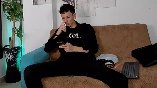 Snapshot of Giotrashy chatting on December 2025 12:16:02 AM Giotrashy online show from December 2025 12:16:02 AM