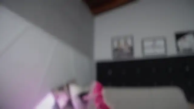 Taylor dolll online show from November 2025 05:46:01 PM