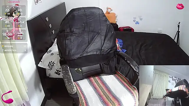 Snapshot of Malishka-fox chatting on March 2025 02:42:02 AM Malishka-fox online show from March 2025 02:42:02 AM