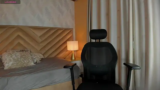 alice kingsley  online show from November 2025 07:35:01 PM