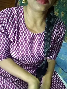 Snapshot of Shalini_telugu09 chatting on October 2025 03:01:02 PM Shalini telugu09 online show from October 2025 03:01:02 PM