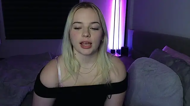 margot robbie7 online show from December 2025 12:42:01 AM