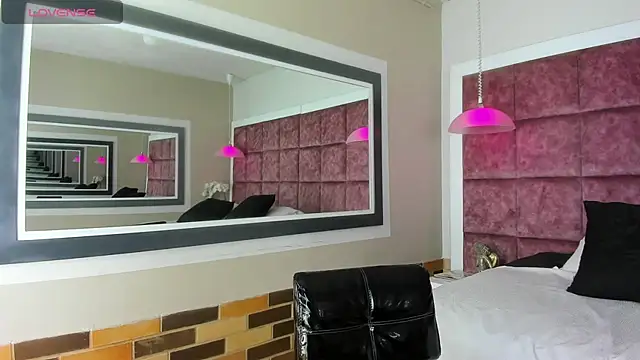 Christian Musclet4 online show from March 2025 10:26:01 PM