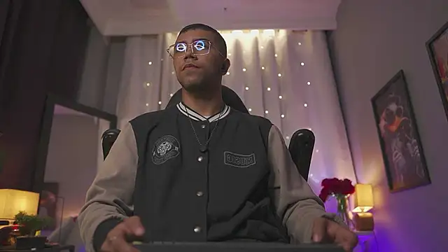 Colstorw  online show from February 2026 10:01:02 AM