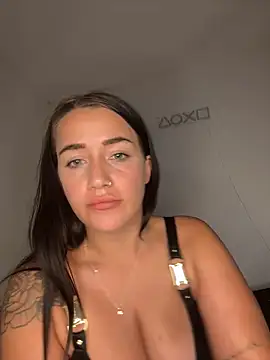 DarkVelvet online show from October 2025 06:03:02 PM