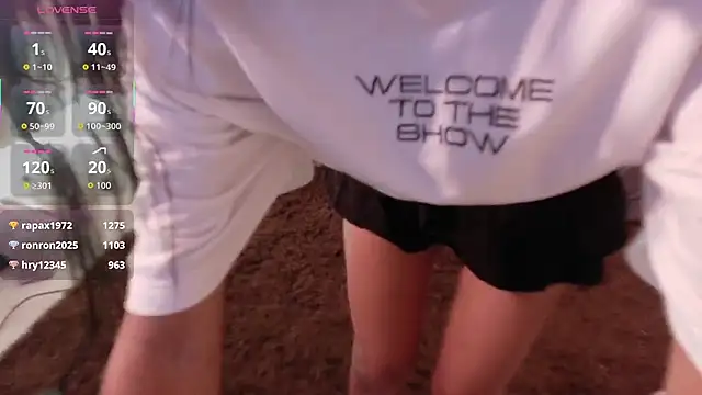 YuliethPetite online show from November 2025 12:43:02 AM