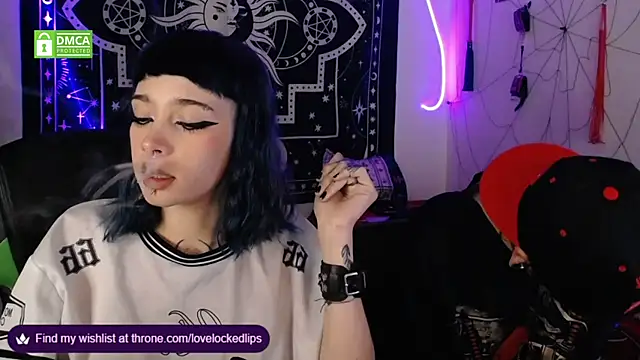 lovelockedlips online show from October 2025 02:26:02 AM