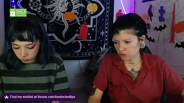 lovelockedlips online show from November 2025 05:37:02 PM