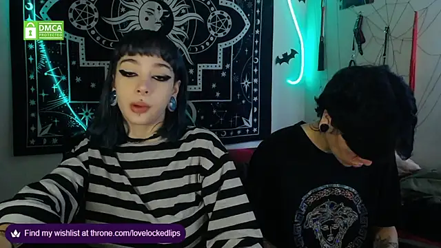 lovelockedlips online show from November 2025 06:39:01 PM