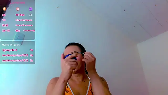 Dayana Dias online show from June 2026 11:36:01 AM