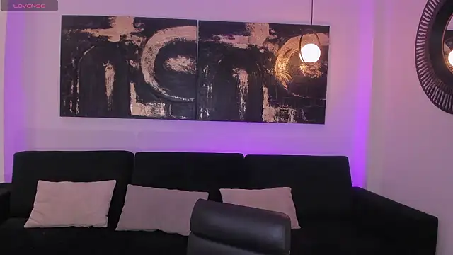 CandaseRussell online show from February 2026 08:47:01 PM