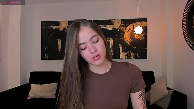 MaiaCollins online show from January 2026 06:32:02 PM