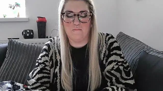 Sizzling Indie36 online show from November 2025 02:54:01 PM