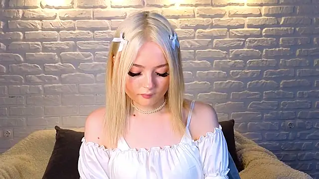 Snapshot of minigirl chatting on March 2025 04:09:01 AM minigirl online show from March 2025 04:09:01 AM