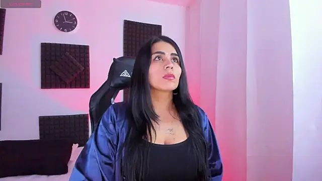 hannarusso online show from October 2025 07:57:02 PM