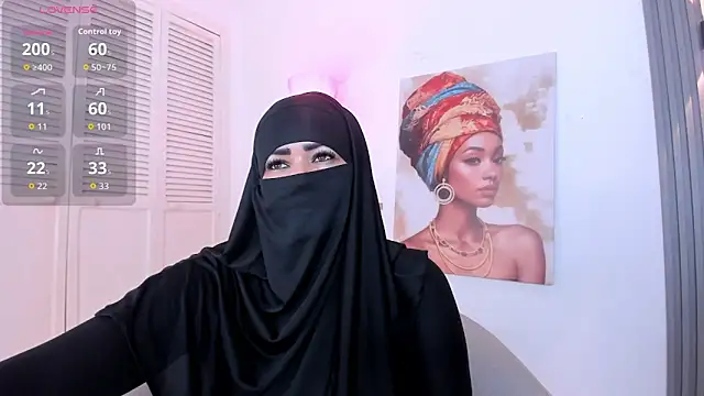 Layla arabelle online show from February 2026 08:07:02 PM