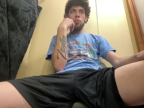 Snapshot of bwcizThrobbing chatting on March 2025 07:25:01 PM bwcizThrobbing online show from March 2025 07:25:01 PM