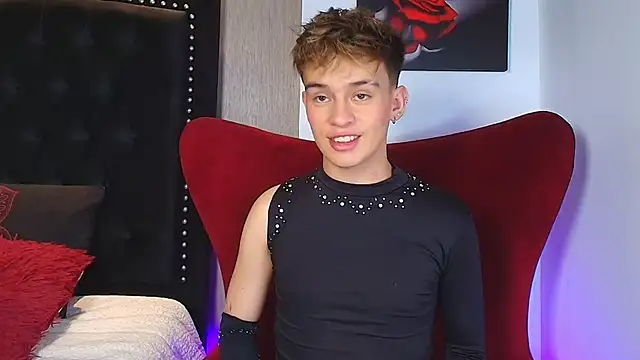 LiamWildx20 online show from October 2025 05:08:01 AM