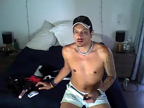 Snapshot of TAIZ69WORLD chatting on October 2025 07:59:01 PM TAIZ69WORLD online show from October 2025 07:59:01 PM