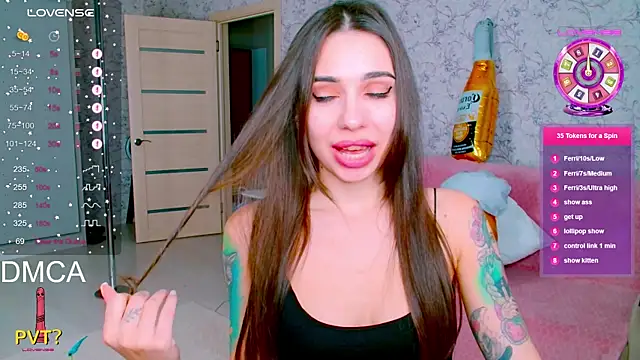 vinkiepinkie online show from September 2025 04:56:01 PM