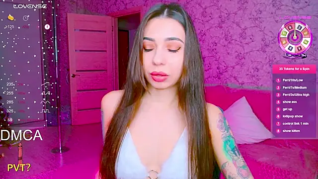 vinkiepinkie online show from November 2025 11:25:01 AM