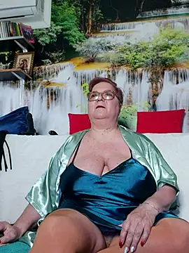 QueenPammy1 online show from January 2026 07:43:02 AM