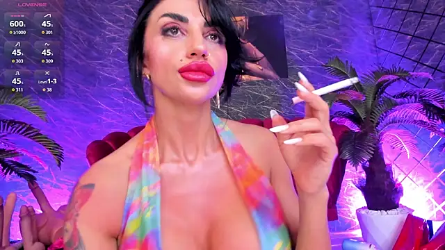 IzabelaTessa online show from May 2026 07:42:02 PM