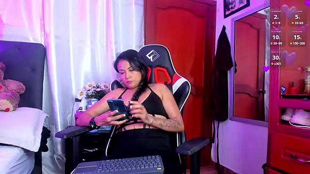 Snapshot of Riley_Black chatting on March 2026 03:12:02 AM Riley Black online show from March 2026 03:12:02 AM