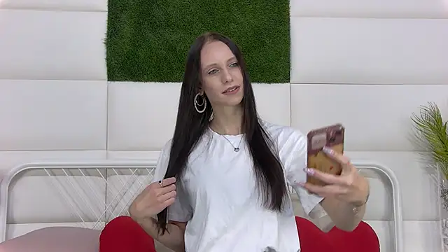 TaraHarris online show from October 2025 08:26:02 AM