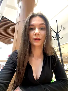 MilaBee online show from October 2025 06:03:01 AM