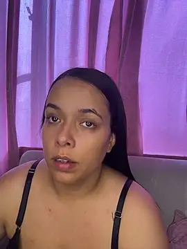 Snapshot of Deepika_padukoneNisha chatting on May 2026 08:27:02 PM Deepika padukoneNisha online show from May 2026 08:27:02 PM