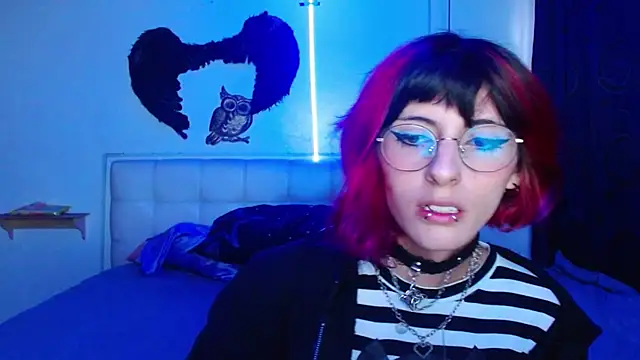 goth minerva online show from October 2025 01:41:01 PM