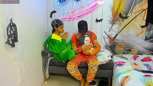 Meneaterss online show from October 2025 11:21:02 AM