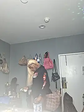 ItsBarbieBitcxxxx69 online show from November 2025 03:30:02 PM