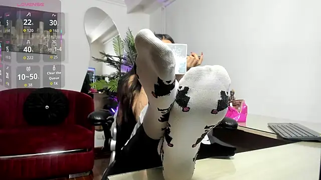 Laila Angels online show from September 2025 11:43:01 AM