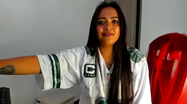 Snapshot of KatyBrunette chatting on March 2025 07:20:02 PM KatyBrunette online show from March 2025 07:20:02 PM