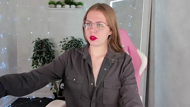 Joann Shermann online show from November 2025 01:05:02 AM