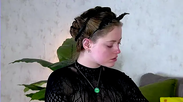 AshleyD  online show from November 2025 07:02:02 PM