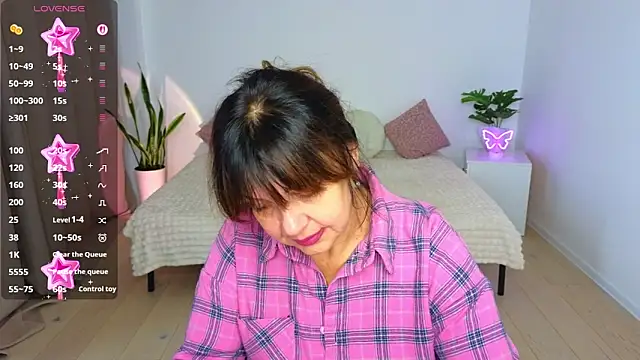 Nika Light online show from December 2025 12:25:02 PM