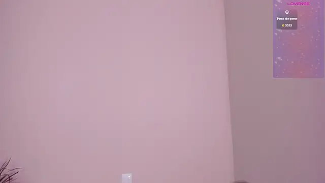 Snapshot of emmelieflorence chatting on January 2026 05:44:01 AM emmelieflorence online show from January 2026 05:44:01 AM