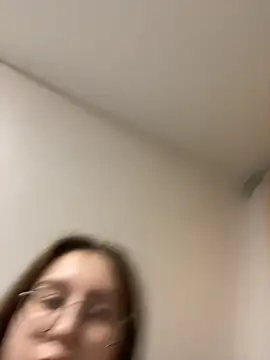 Vviikkssiikk online show from October 2025 03:40:02 PM