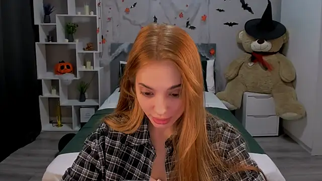 MelanieAlves online show from October 2025 06:42:02 PM