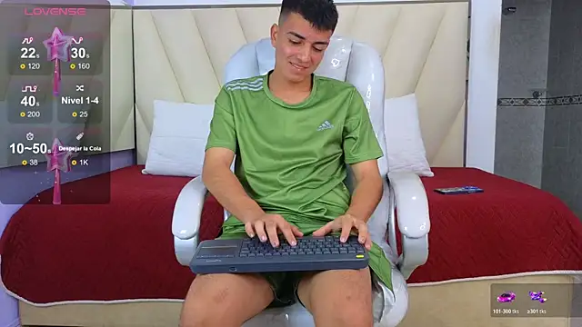 Hotboy21  online show from November 2025 03:49:02 AM