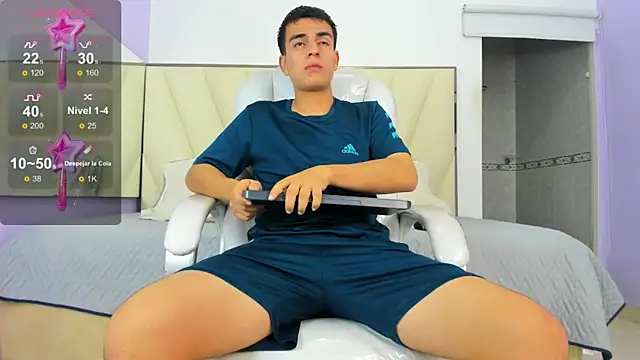 Hotboy21  online show from December 2025 03:35:02 AM