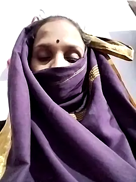 Snapshot of Soniy-Maax chatting on April 2026 03:58:02 PM Soniy-Maax online show from April 2026 03:58:02 PM