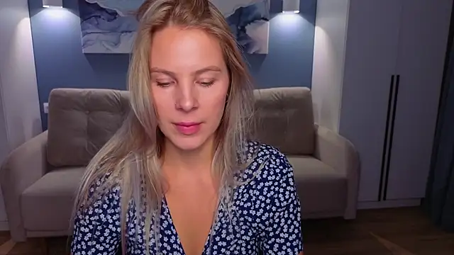 MelanieBennett online show from October 2025 06:10:02 AM