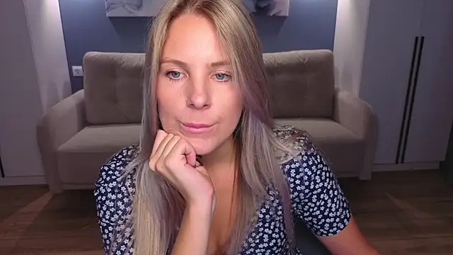 MelanieBennett online show from October 2025 01:12:02 PM