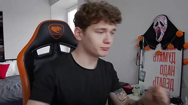 DanyDavis online show from November 2025 08:03:01 AM