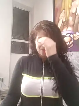 lunadicty online show from March 2025 11:02:01 PM