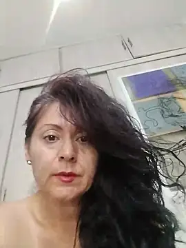 Snapshot of lunadicty chatting on May 2026 11:01:04 PM lunadicty online show from May 2026 11:01:04 PM
